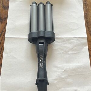 Revlon 3-barrel jumbo hair waver Black and Silver natural looking waves …